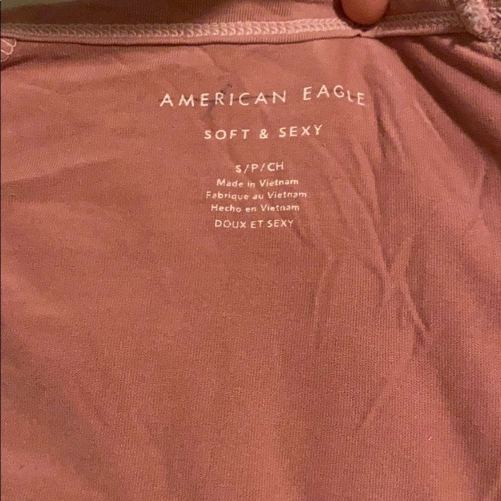 american eagle soft and sexy V neck - Picture 2 of 3